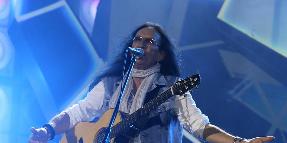 ARCHIV - Ken Hensley, ehemaliger Keyboardspieler von Uriah Heep, während einem Konzert. Der britische Rockstar Ken Hensley ist im Alter von 75 Jahren gestorben. Foto: Trevor Hensley/PA Media/dpa - ACHTUNG: Nur zur redaktionellen Verwendung im Zusa...
