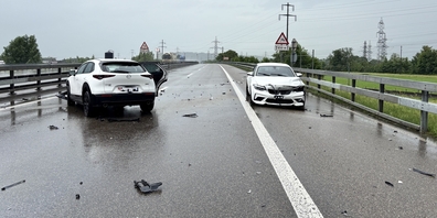 Beim Verkehrsunfall auf der Autobahn A3 kam es an beiden involvierten Fahrzeugen zu erheblichen Sachbeschädigungen.