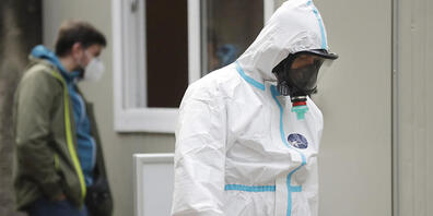 Medizinisches Personal des Solec-Krankenhauses in Warschau. Foto: Czarek Sokolowski/AP/dpa