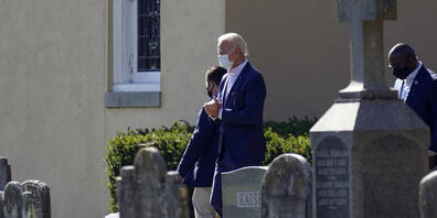 Joe Biden, "Gewählter Präsident" ("President Elect") verlässt nach einer Messe das Gelände der St. Joseph on the Brandywine Church. Foto: Carolyn Kaster/AP/dpa
