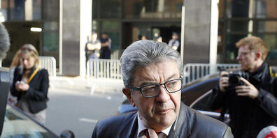 ARCHIV - Jean-Luc Mélenchon, Parteichef der französischen Linkspartei La France Insoumise («Das unbeugsame Frankreich»), kommt zu seiner Anhörung. Foto: Thibault Camus/AP/dpa/Archiv