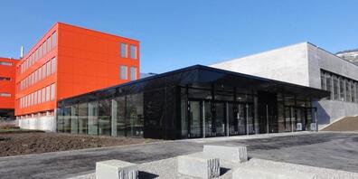 Um die Corona-Abstände einhalten zu können, findet die Bürgerversammlung in der Turnhalle Schöntal statt (Bild: 