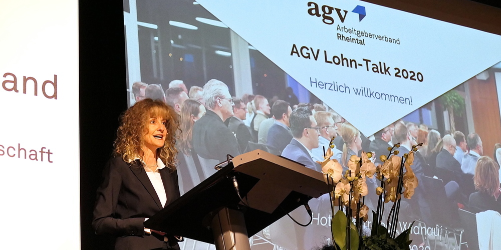 AGV Rheintal Präsidentin Brigitte Lüchinger begrüsste die Vortragenden (Bilder: Ulrike Huber)