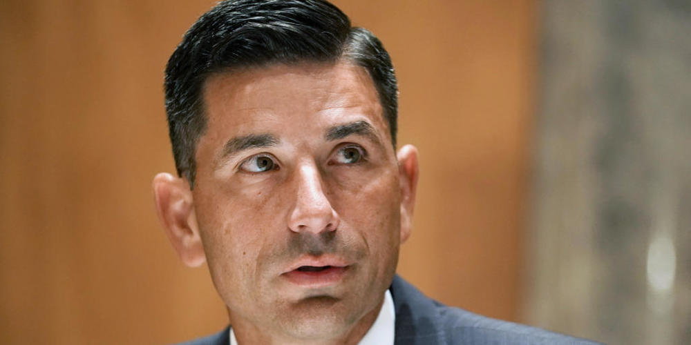 ARCHIV - Chad Wolf, amtierender Heimatschutzminister der USA, während seiner Bestätigungsanhörung vor dem Ausschuss für Heimatschutz und Regierungsangelegenheiten des Senats. Die Regierung von Trump ist erneut mit einem Angriff auf ein Programm au...