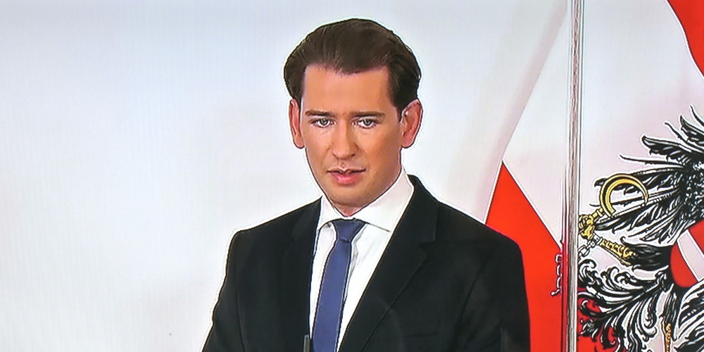 Der österreichische Bundeskanzler Sebastian Kurz verkündete am Samstag in einer Pressekonferenz den harten Lockdown für Österreich (Bild: ORF/Ulrike Huber)