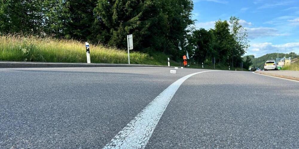 Nach dem Unfall sicherte die Polizei Spuren.