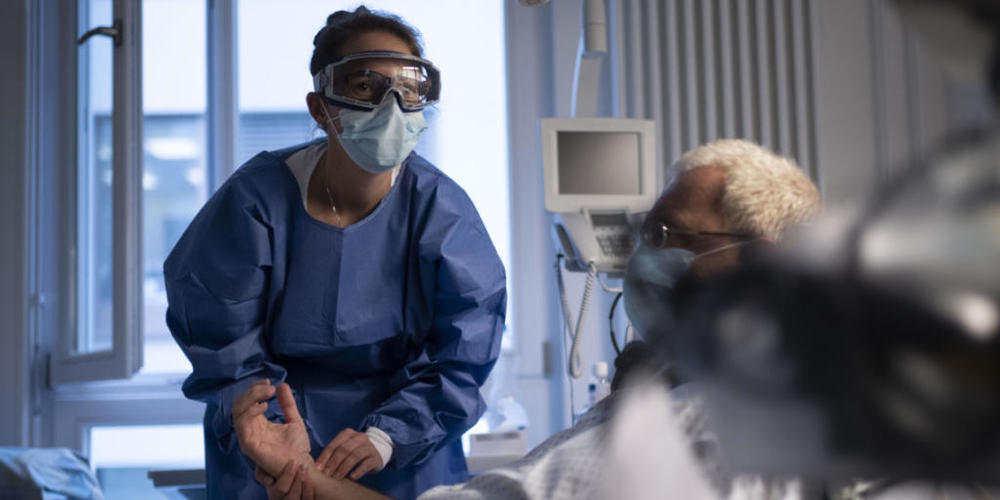 238 neue Spitaleintritte wegen einer Covid-19-Erkrankung seit Montag: Blick in die Isolationsstation des Universitätsspitals Zürich.