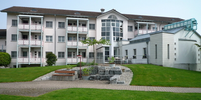 Elf Bewohner und sieben Mitarbeiter des Zentrums Augiessen wurden mit dem Coronavirus infiziert (Bild: local.ch)