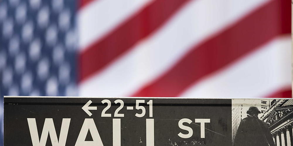 Der Dow Jones Industrial hat am Dienstag erstmals in seiner Geschichte die Marke von 30 000 Punkten übersprungen. (Archivbild)