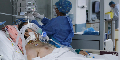 Mehr als 300 Corona-Patienten liegen aktuell auf den Intensivstationen Österreichs