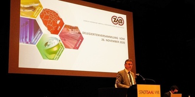 Der wiedergewählte ZAB VR-Präsident Kurt Baumann führte durch die Versammlung.