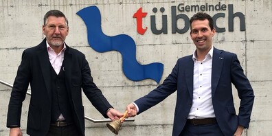 Michael Götte hat sein in den vergangenen elfeinhalb Jahren ausgeübtes Amt als Fraktionpräsident der SVP an Christoph Gull übergeben (Bild: zVg)