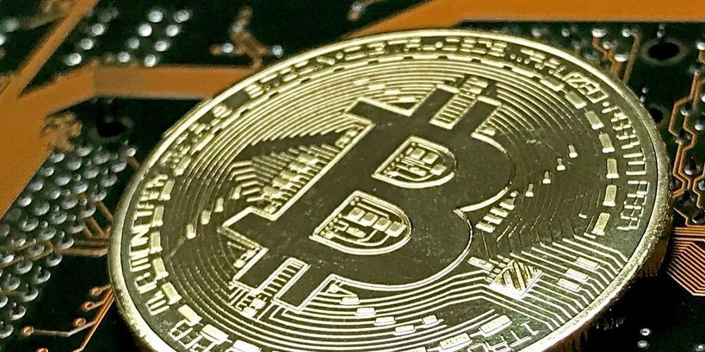 Die Digitalwährung ist am Montag auf ein Rekordhoch geklettert. Der Kurs stieg erstmals über die Marke von 19'800 US-Dollar.(Archivbild)