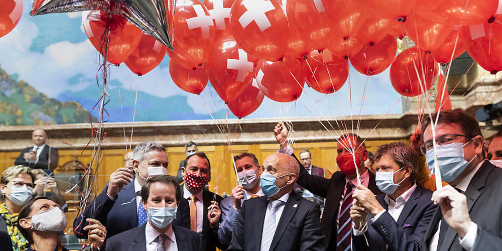 Die Aktion wurde von der SVP-Fraktion organisiert, aber Mitglieder aller Fraktionen beteiligten sich.