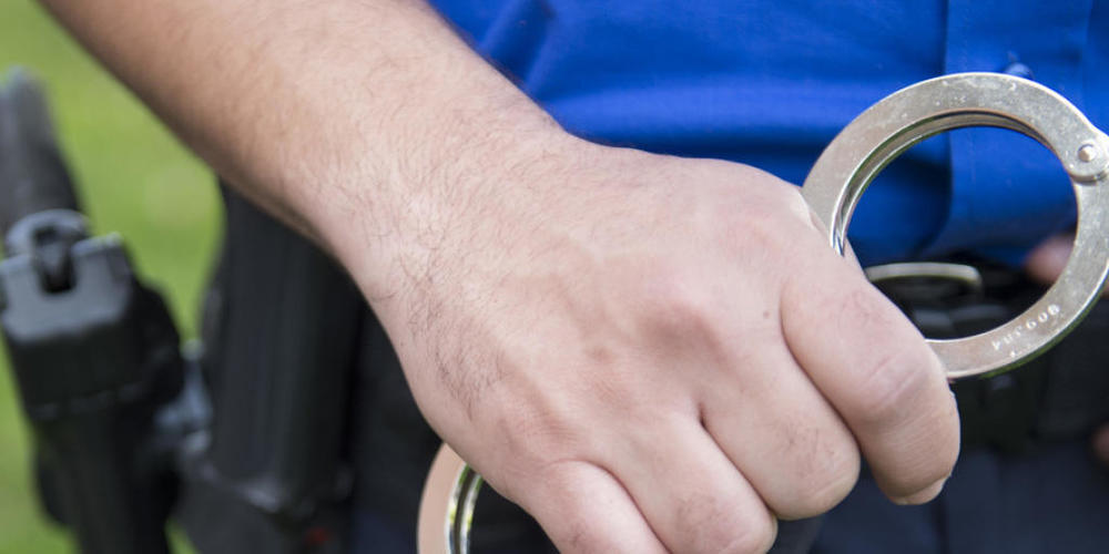 Die Polizei nahm den 39-jährigen Mann aus dem Kanton Genf in Renens VD fest. (Symbolbild)