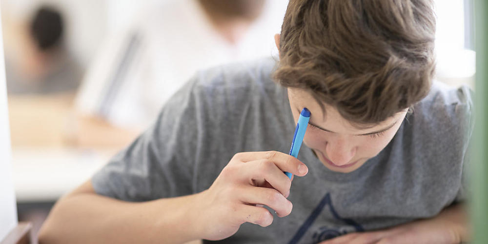 Längst nicht alles, was der Mensch erlernt, merkt sich das Gedächtnis für immer. Forschende der Uni Basel haben nun einen molekularen Mechanismus entdeckt,  der eine zentrale Rolle für ein gutes Langzeitgedächtnis spielt.