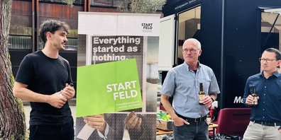 Michael Deuber von Startfeld beim Elevator Pitch am «Bier um vier!»