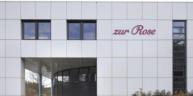 Wegen umstrittener Geschäftspraktiken muss sich der Chef der Versandapotheke Zur Rose vor dem Bezirksgericht Frauenfeld verantworten (Archivbild).