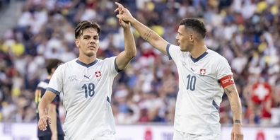 Bilden im Mittelfeld ein starkes Duo: Ardon Jashari (l.) und Granit Xhaka.