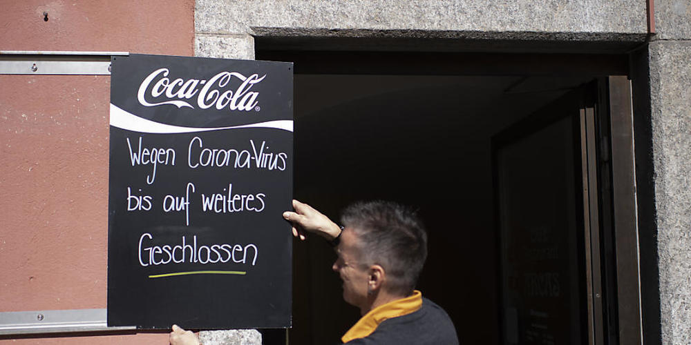 Restaurantbetreiber können nicht mehr auf einen schweizweit geltenden Teilerlass der Mieten während des Corona-Lockdown hoffen. Eine entsprechende Vorlage ist im Parlament gescheitert. (Archivbild)