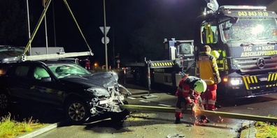 Die Feuerwehr Rüti wurde um 3 Uhr morgens aufgeboten.