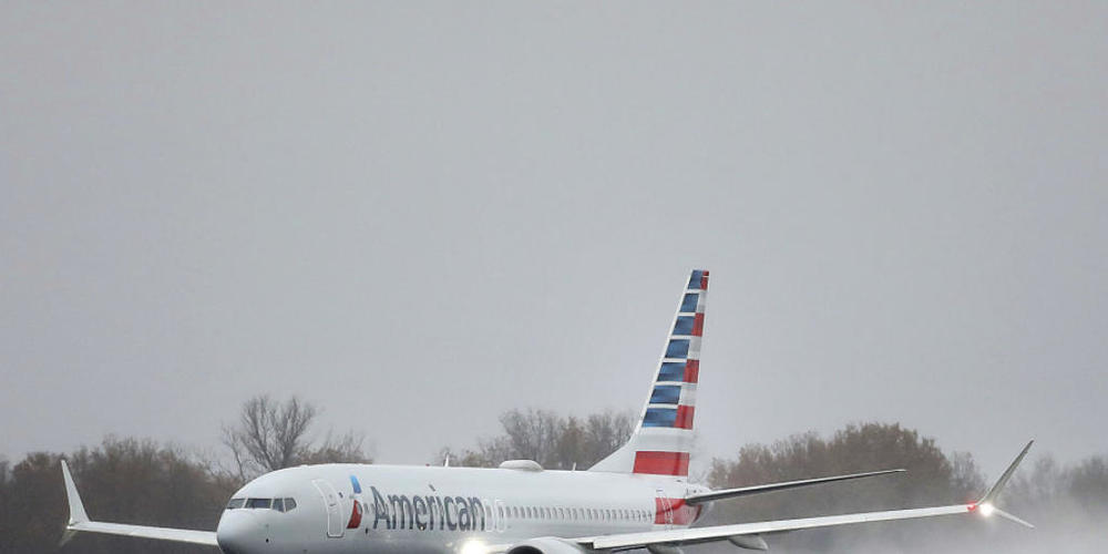 Am Mittwoch (Ortszeit) ist erstmals offiziell wieder eine Boeing 737 Max gestartet, nachdem die Flugzeugserie wegen Abstürzen mit einem Flugverbot belegt worden war.