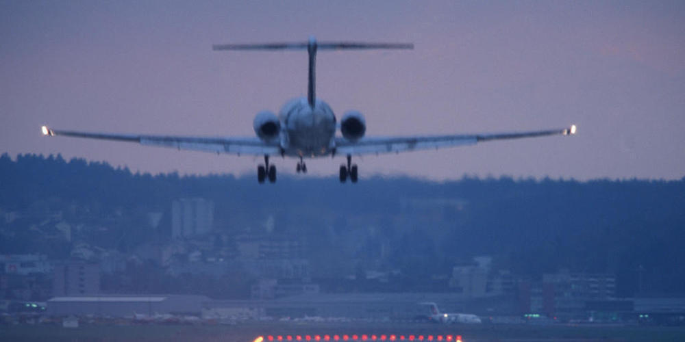 Nächtlicher Fluglärm erhöht das Risiko eines Herz-Kreislauf-Todes.