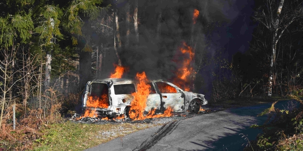 Durch den Vollbrand entstand am Auto Totalschaden von mehreren Tausend Franken.