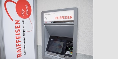 Bancomat der neusten Generation auch beim Bahnhof Uzwil.