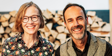 Heidi Künzler und Peter Lenzin bieten Kleinkonzerte für maximal acht Konzertbesucher an (Bild: Thomas Egger)