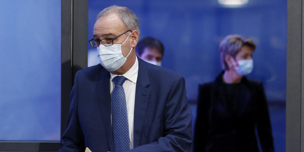 Wirtschaftsminister Guy Parmelin begrüsst das Nein zur Kriegsgeschäfte-Initiative.