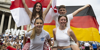 Fans von Deutschland und England laden zu Aktivierungen in St.Gallen ein.