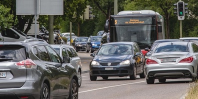 Die Vorlage des Regierungsrates sieht neu eine Genehmigungspflicht für kommunale Strassenprojekte vor. (Symbolbild)