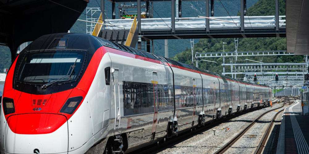 Auch der Giruno-Zug verkehrt ab Donnerstag vorläufig nicht mehr zwischen der Schweiz und Italien. (Archivbild)