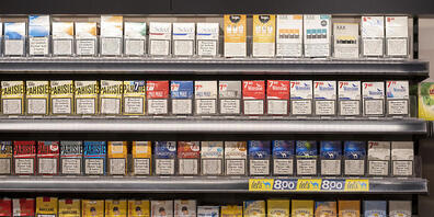 Der Nationalrat will die Werbung für Tabakprodukte einschränken - jedoch nicht so stark wie der Ständerat. (Themenbild)