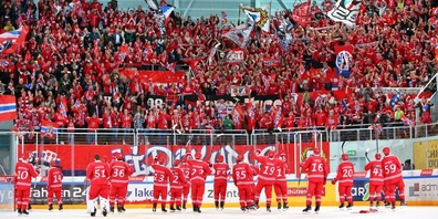 Durchschnittlich besuchten 4956 Fans die Heimspiele der SCRJ Lakers.