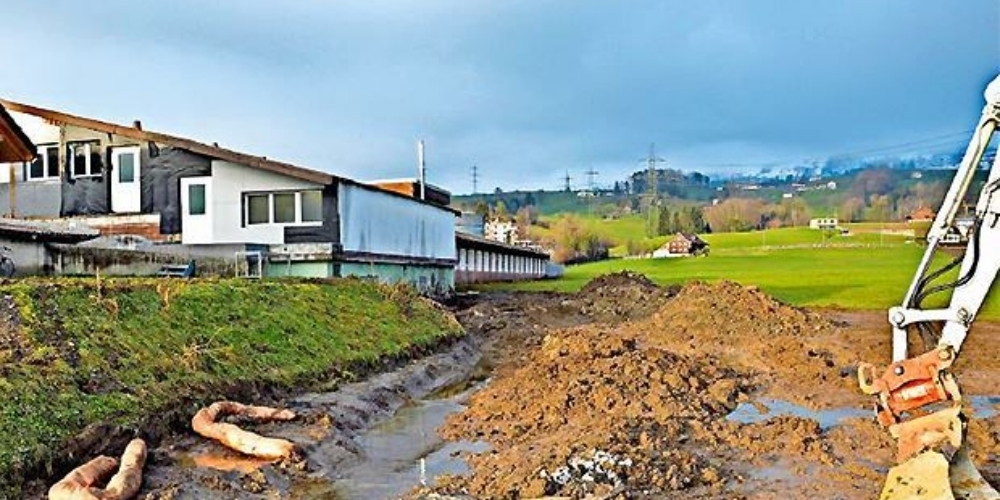 Für die Rückbauten dürften nicht unerhebliche Kosten anfallen, beträfen sie doch nebst Gebäude auch Kiesvorplatz sowie Sitzplatz.