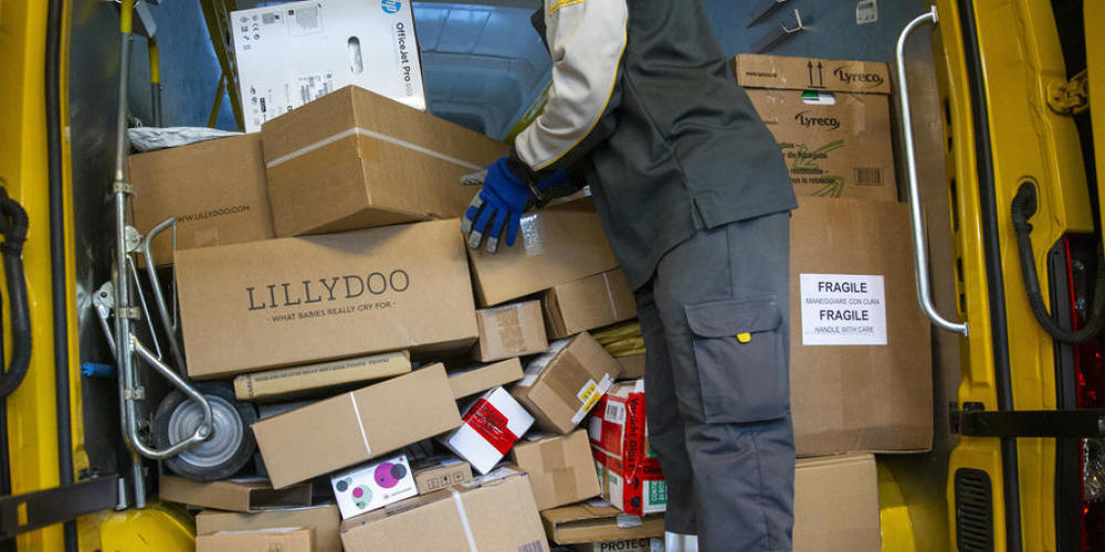 7,3 Millionen Pakete hat die Post in der Woche um Black Friday und Cyber Monday befördert - ein neuer Rekord. (Archivbild)