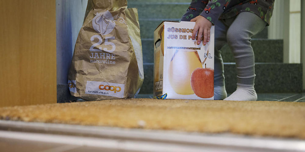 Ab dem 14. Dezember müssen Einreisende aus 15 Ländern und einigen Regionen in Quarantäne, wenn sie in die Schweiz kommen (Archivbild)