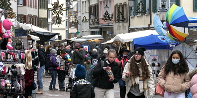 Endlich Weihnachtsmarkt. Mit Schutzkonzept und ohne Verpflegungsstände (Bilder: Ulrike Huber)