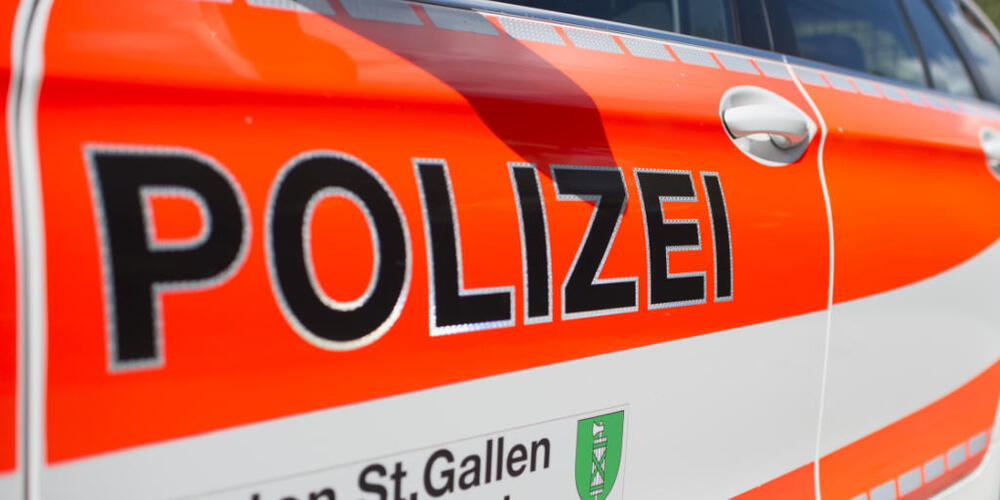 Bei einem Unfall zwischen einem Motorrad und einem Kleinmotorrad sind am Montag in Eggersriet SG zwei Fahrer verletzt worden. (Symbolbild)