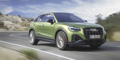Mit seinem Turbolader 2.0 TFSI mit 221 kW (300 PS) beschleunigt der Audi SQ2 in 4,9 Sekunden von  0 auf 100 km/h.