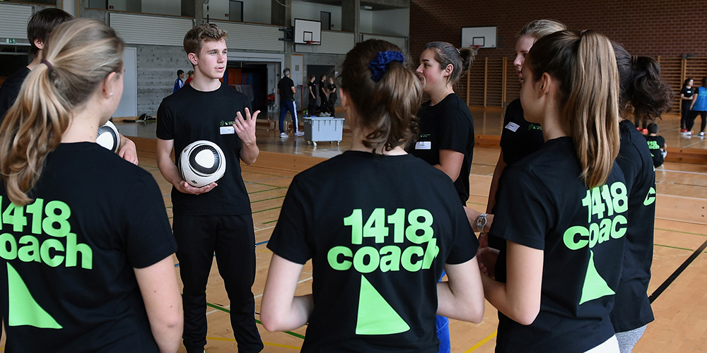 In den «1418coach»-Kursen werden 14- bis 18-Jährige dazu animiert, eine Trainerausbildung zu machen und somit den Vereinen erhalten zu bleiben. (Bild: zvg)