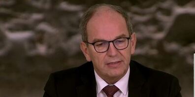 Regierungspräsident Bruno Damann verkündet die neuen Massnahmen, welche bis auf Widerruf ab diesem Sonntag 13. Dezember 2020 gelten.