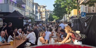 Die Flawiler Bahnhofstrasse wurde am 13. Juni 2025 zur Festmeile.