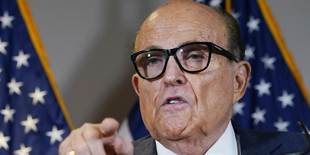 ARCHIV - Rudy Giuliani, der ehemalige Bürgermeister von New York und Anwalt von US-Präsident Trump, während einer Pressekonferenz im Hauptquartier des republikanischen Nationalkomitees. Foto: Jacquelyn Martin/AP/dpa