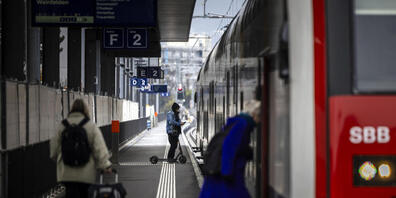 Die Zürcher S-Bahn beförderte im vergangenen Jahr mehr Fahrgäste. Im gesamten Zürcher Verkehrsverbund ist die Zahl der Fahrgäste auf 670 Millionen gestiegen. (Symbolbild)