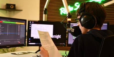 Das Zürcher Jugendradio fördert junge Stimmen und Medienkompetenz vor Ort.