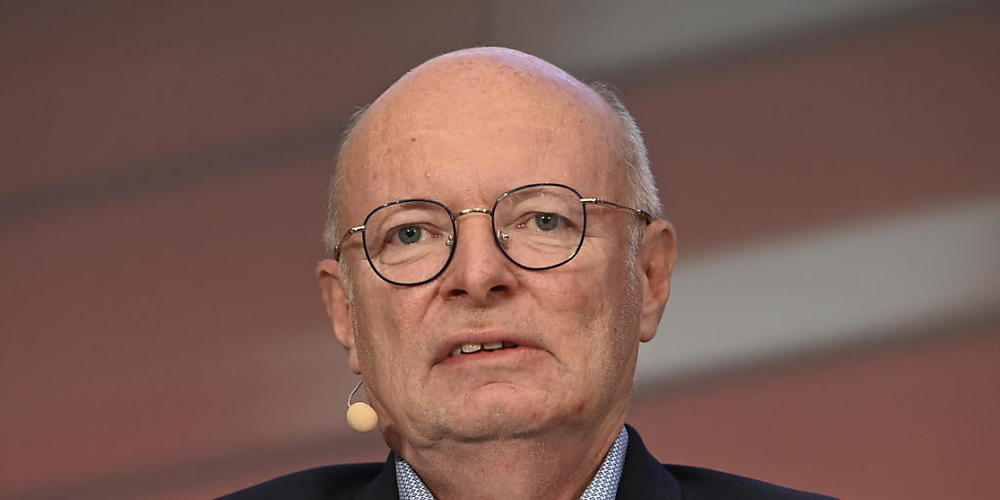 Der Konzernchef von den SBB, Vincent Ducrot, will trotz hoher Verluste bei den Staatsbahnen keine Entlassungen beim Personal vornehmen und auch nicht die Ticketpreise erhöhen. (Archivbild)