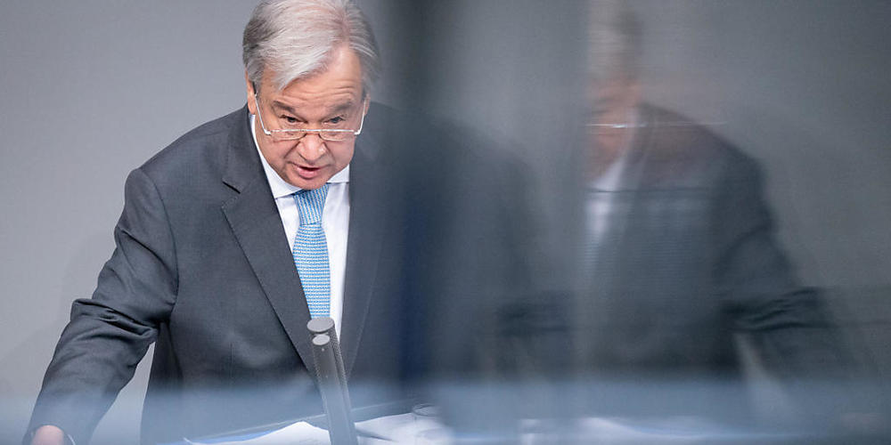 António Guterres, UN-Generalsekretär, hält eine Rede im Deutschen Bundestag anlässlich der Gründung der Vereinten Nationen vor 75 Jahren. Foto: Kay Nietfeld/dpa